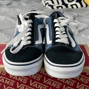 Old Skool Navy Vans size 6 women’s